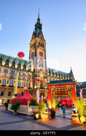 Chinese market in Rathausmarkt square for 'China Time 2012', Hamburg Stock Photo