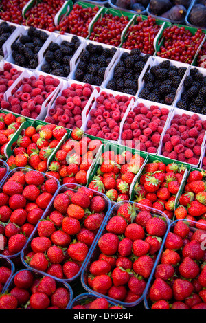 Various types of berries, displayed at food market, in Sault, Vaucluse, Provence, France, Europe Stock Photo