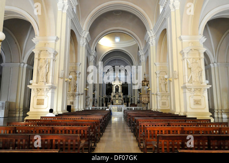 Nave and altar area, Leon Cathedral, Catedral de la Asuncion, built in 1860, Leon, Nicaragua, Central America Stock Photo