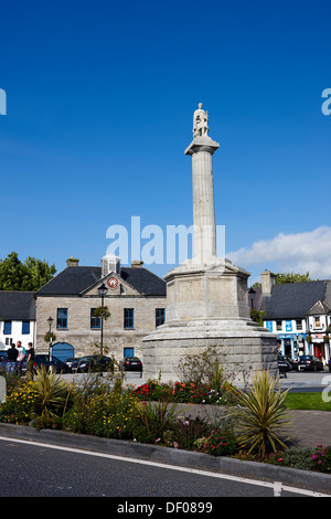 the octagon with statue of st patrick westport county mayo republic of ireland Stock Photo