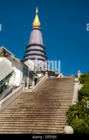 Phra Mahathat Naphamethinidon temple complex, Chedi of the Queen, Doi Inthanon National Park, Chiang Mai Province Stock Photo