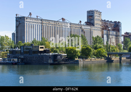 Disused old grain silos in the port of Montreal, Quebec, Canada Stock Photo