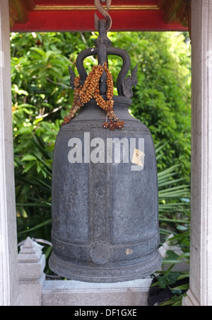 Temple bell at Wat Chakrawat, Bangkok Stock Photo