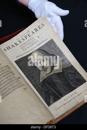 A rare first folio edition of the complete works of William Shakespeare from the Library of Birmingham Shakespeare Collection. Stock Photo
