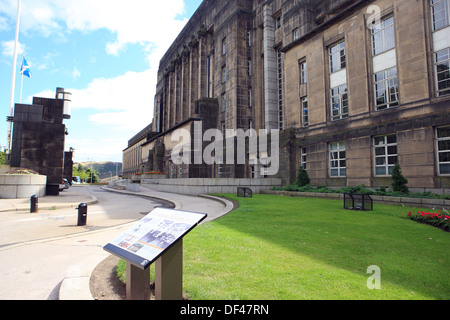 Art Deco styled St Andrew's House, the headquarter building of the Scottish Government in Edinburgh Stock Photo