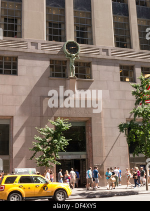 Tiffany & Co., Fifth Avenue, atlas clock,  Midtown Manhattan, New York City, USA Stock Photo