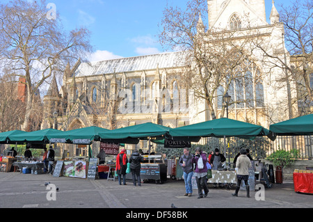 Borough Market stalls outside (London’s renowned food market). Southwark Cathedral in the background. England, UK. Stock Photo