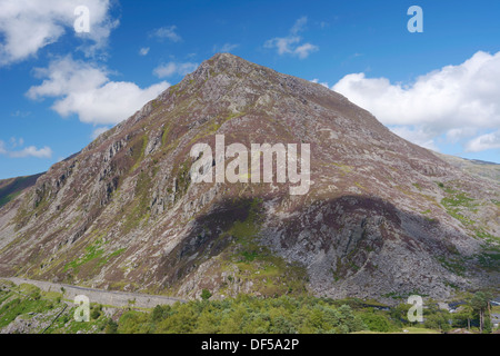 Pen yr Ole Wen - mountain at the head of the Nant Ffrancon Pass and part of the Carneddau range of mountains in Snowdonia. Stock Photo