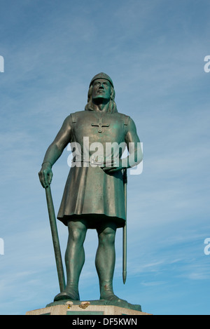 Greenland, Tunulliarfik (aka Erik's Fjord), Qassiarsuk.  Brattahlid, Erik the Red's Eastern Settlement. Leif Erikson statue. Stock Photo