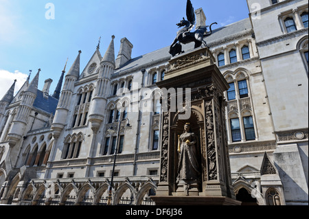 Temple Bar monument in front of the Royal Court of Justice, London, England, United Kingdom. Stock Photo