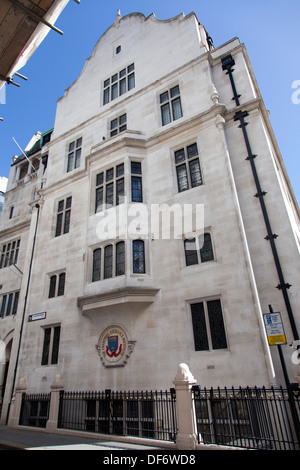 The Chartered Insurance Institute Crest,  Aldermanbury, London, England, UK. Stock Photo