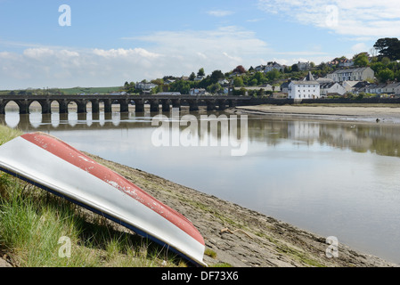 Boats on the banks of the river Torridge at Bideford, North Devon, UK. Stock Photo