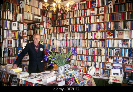 Paris's Shakespeare and Company Bookstore Needs Help