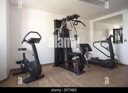 Small gym in online house