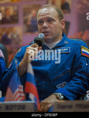 Expedition 37 Press Conference Stock Photo - Alamy
