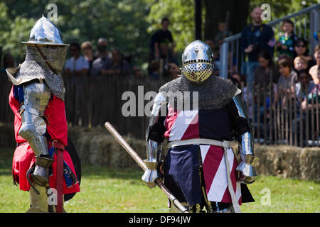 New York City USA Sept 29th 2013. Medieval Festival at Fort Tryon Park. Armored Knights on the field of battle at the Medieval Festival in Fort Tryon Park in the Inwood neighborhood of NYC. Credit:  Anthony Pleva/Alamy Live News
