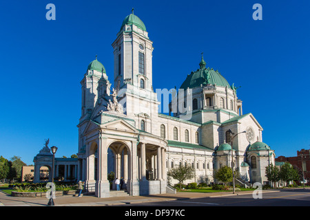 Our Lady of Victory Basilica is a Catholic parish church and national shrine in Lackawanna, New York Stock Photo