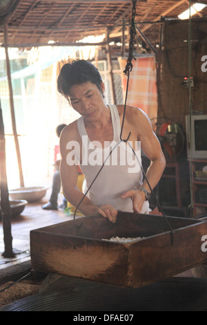 Puff Factory Rice Puff rice production in Vietnam Stock Photo - Alamy
