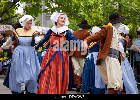 Breton Traditional Dress / Girl in Traditional Costume, Brittany Stock ...