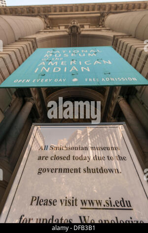 New York, USA. 1st October 2013. The closed Smithsonian National Museum of the American Indian in Bowling Green in New York on Tuesday, October 1, 2013. A partial government shutdown took effect today because of a dispute between Democrats and Republicans in Congress over the Obamacare program. Approximately 800,000 federal workers have been furloughed and only essential services are up and running.  Credit:  Richard B. Levine/Alamy Live News Stock Photo