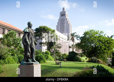 A general view University KwaZulu Natal with a statue King George V and Memorial Tower in view 27 January 2011 © Rogan Ward 2011 Stock Photo