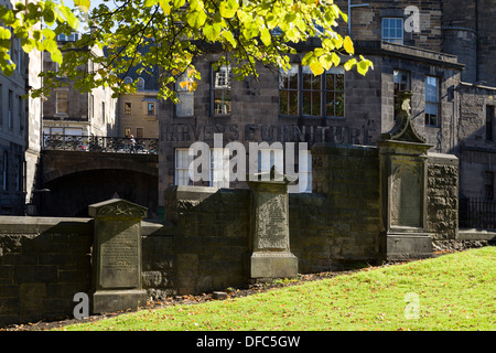 Edinburgh Greyfriars Kirkyard or churchyard with tombs and graves Stock ...