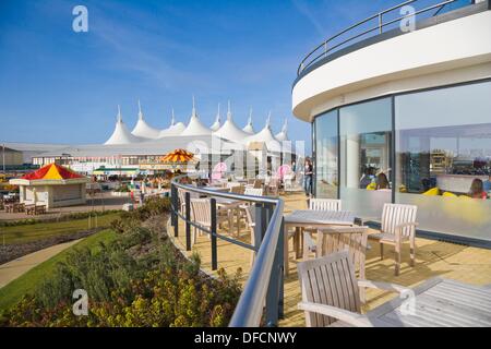 funfair kaleidoscope terrace pavilion skyline ocean bar arun sussex regis butlins bognor hotel west alamy