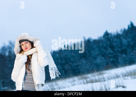 35 Amazing Winter Photoshoot Ideas To Try This Winter