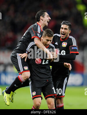 Leverkusen, Germany, 1st October, 2014. UEFA Champions League 2014/2015  Group stage Group C matchday 2, Bayer 04 Leverkusen (red) - Benfica  Lissabon (black) --- Heung-Min Son (Leverkusen) and Stefan Kie§ling  (Kiessling) (Leverkusen)