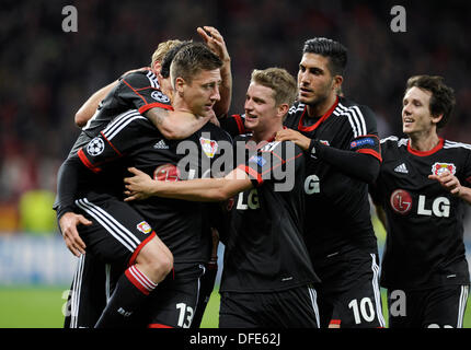 Leverkusen, Germany, 1st October, 2014. UEFA Champions League 2014/2015  Group stage Group C matchday 2, Bayer 04 Leverkusen (red) - Benfica  Lissabon (black) --- Heung-Min Son (Leverkusen) and Stefan Kie§ling  (Kiessling) (Leverkusen)