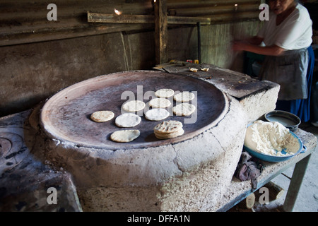 Comal tortillas hi-res stock photography and images - Alamy