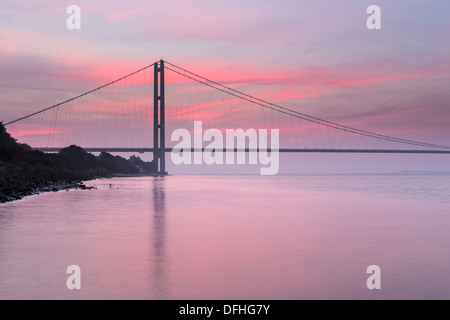 Humber Bridge sunrise, Hull (UK) Stock Photo