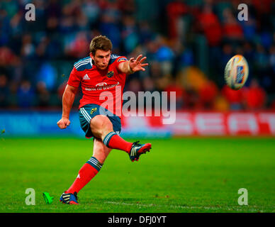 Limerick, Ireland. 05th Oct, 2013. Ian Keatley (Munster) attempts a penalty during the RaboDirect Pro 12 game between Munster and Leinster from Thomond Park. Credit:  Action Plus Sports/Alamy Live News Stock Photo