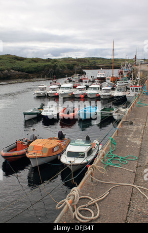 Fishing boats in Bunbeg (Bun Beag) harbour, County Donegal, Ireland. Stock Photo