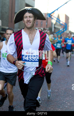 Hyde Park London, UK. 6th Oct, 2013.  A man dressed as a pirate in a race  as  a record number of runners estimated at 16,000 took part in the half marathon including some running to raise money for various charities Credit:  amer ghazzal/Alamy Live News Stock Photo