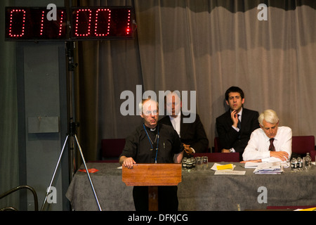 CHURCH OF ENGLAND GENERAL SYNOD UNI OF YORK  Archbishop of Canterbury Justin Welby speech Stock Photo