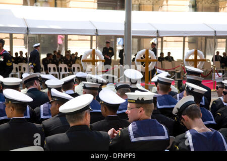Sydney, Australia. 8th October 2013. As part of the International Fleet Review, the Royal Australian Navy holds a Memorial Service in Martin Place,Sydney,Australia. Tuesday 8th October 2013 Credit:  Alamy Live News Stock Photo