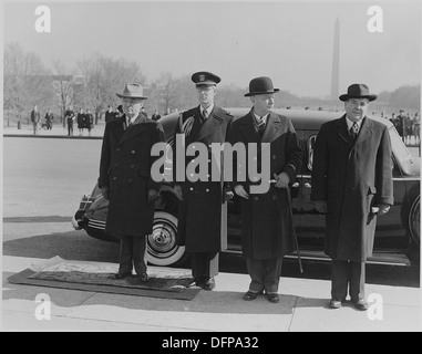 Photograph of Vice President Truman with others at Lincoln's Birthday ceremony. 199058 Stock Photo