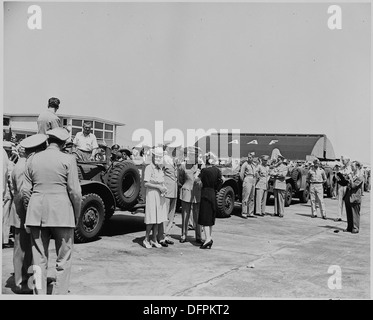 Photograph of General Dwight D. Eisenhower chatting with General George C. Marshall at the Washington airport, with... 199126 Stock Photo