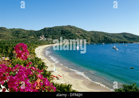 Picturesque Playa La Ropa, Zihuatanejo, Guerrero, Mexico. Stock Photo