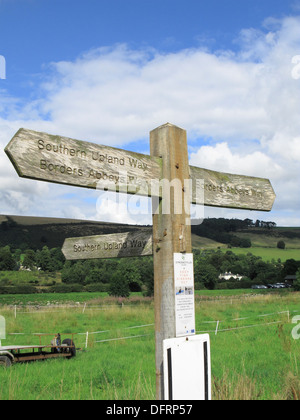 Wooden Signpost for the Borders Abbeys Way & The Southern Upland Way, Tweeddale, Nr Melrose, Borders, Scotland, UK Stock Photo