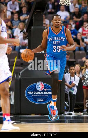 Manchester, UK. 08th Oct, 2013. Oklahoma City Thunder forward Kevin Durant during the NBA Basketball game between Oklahoma City Thunder and Philadelphia 76ers from the Manchester Arena. © Action Plus Sports/Alamy Live News Stock Photo