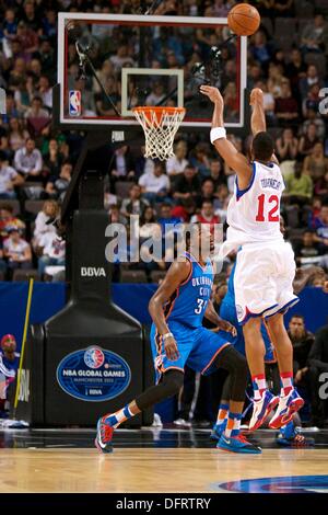 Manchester, UK. 08th Oct, 2013. Philadelphia 76ers swingman Evan Turner during the NBA Basketball game between Oklahoma City Thunder and Philadelphia 76ers from the Manchester Arena. © Action Plus Sports/Alamy Live News Stock Photo