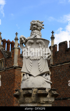 Heraldic statue at Hampton Court - London, England Stock Photo