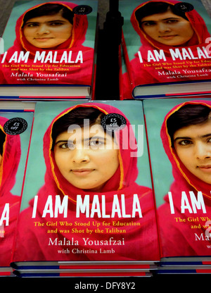 I Am Malala by Malala Yousafzai in London bookshop Stock Photo