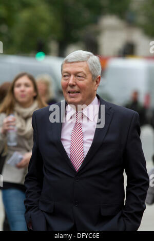 Westminster London, UK. 10th Oct, 2013. Alan Johnson is a British Labour politician and a member of parliament for West Hull and Hussle who served as Home secretary from 2009-2010 Credit:  amer ghazzal/Alamy Live News Stock Photo