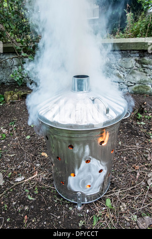 Garden Incinerator Bin Stock Photo - Download Image Now - Fire