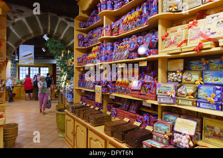 France, Carcassonne, Aude - La Cure Gourmande. specialist confectionery and biscotterie, sweets, candies, cake, biscuits. Stock Photo