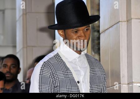 Los Angeles, CA, USA. 10th Oct, 2013. Usher at the induction ceremony for Star on the Hollywood Walk of Fame for Kenneth Babyface Edmonds, Los Angeles, CA October 10, 2013. Credit:  Michael Germana/Everett Collection/Alamy Live News Stock Photo