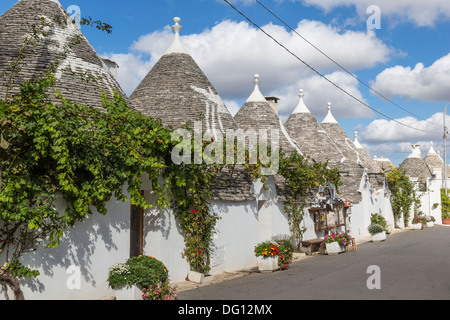 Trulli houses, Alberobello, Puglia, Italy Stock Photo